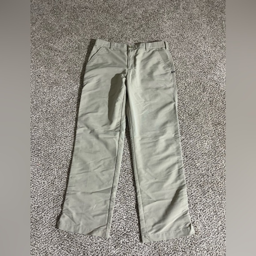 Men’s under Armour khaki long pants